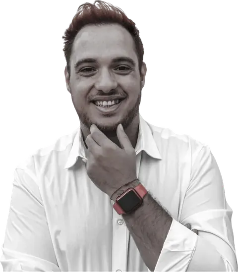 Mariano sonriendo